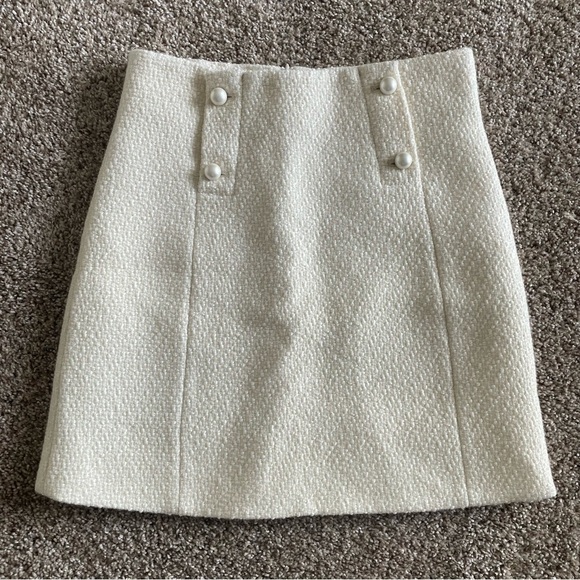 Sandro Dayna Tweed Wool Mini Skirt Women’s Size 2 Ivory White Pearl Button Lined - Picture 3 of 16